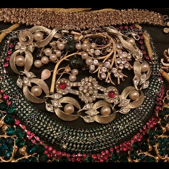 HUGE 4 LB Vintage 2 Modern PREMIUM JEWELRY MYSTERY BOX Lot- MOSTLY wearable - Picture 4 of 14